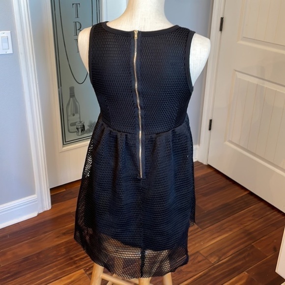 Rue 21 black mesh sleeveless dress puffy layered skirt fitted scoop neck midi - Picture 4 of 10